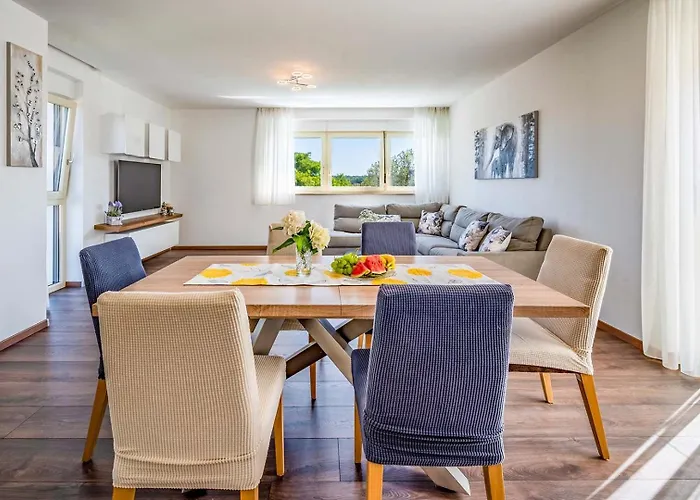 Вилла Luen Пула